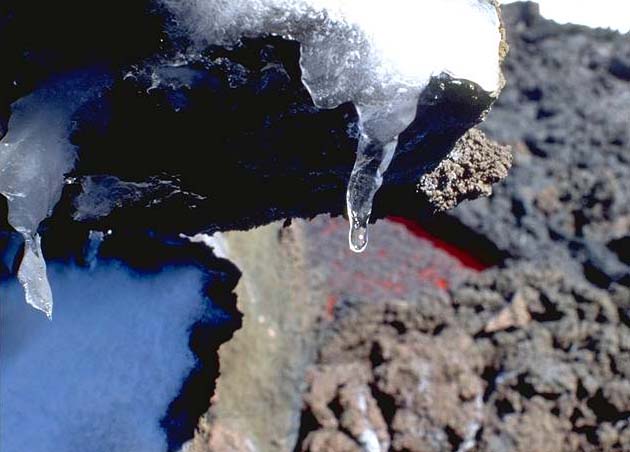 Lavastrme unterhalb des Sdostkraters: 4.-9. April 1999