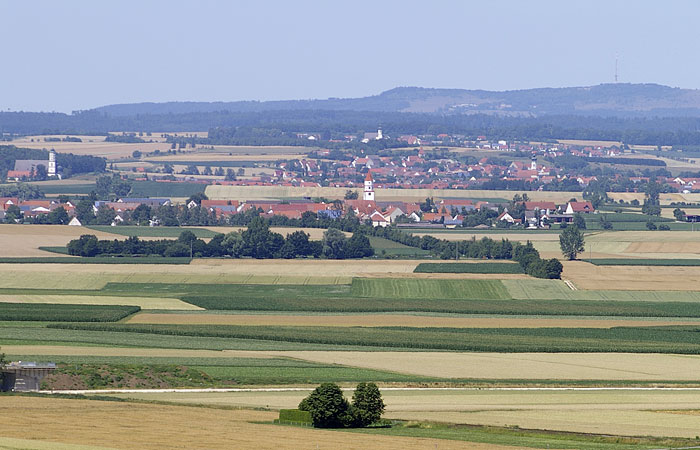 View over Nrdlingen and over the meteor crater from the 'Daniel'