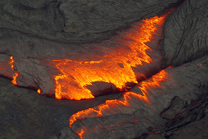 Tectonics and subduction of the lava lake's crust  in 2008