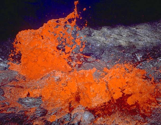 Forme nel Lago di Lava