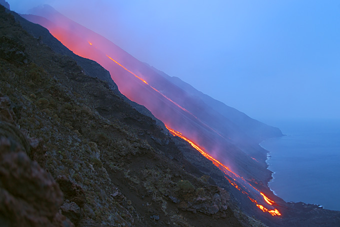 9 March 2007: Pyroclastic Flows on Sciara del Fuoco
