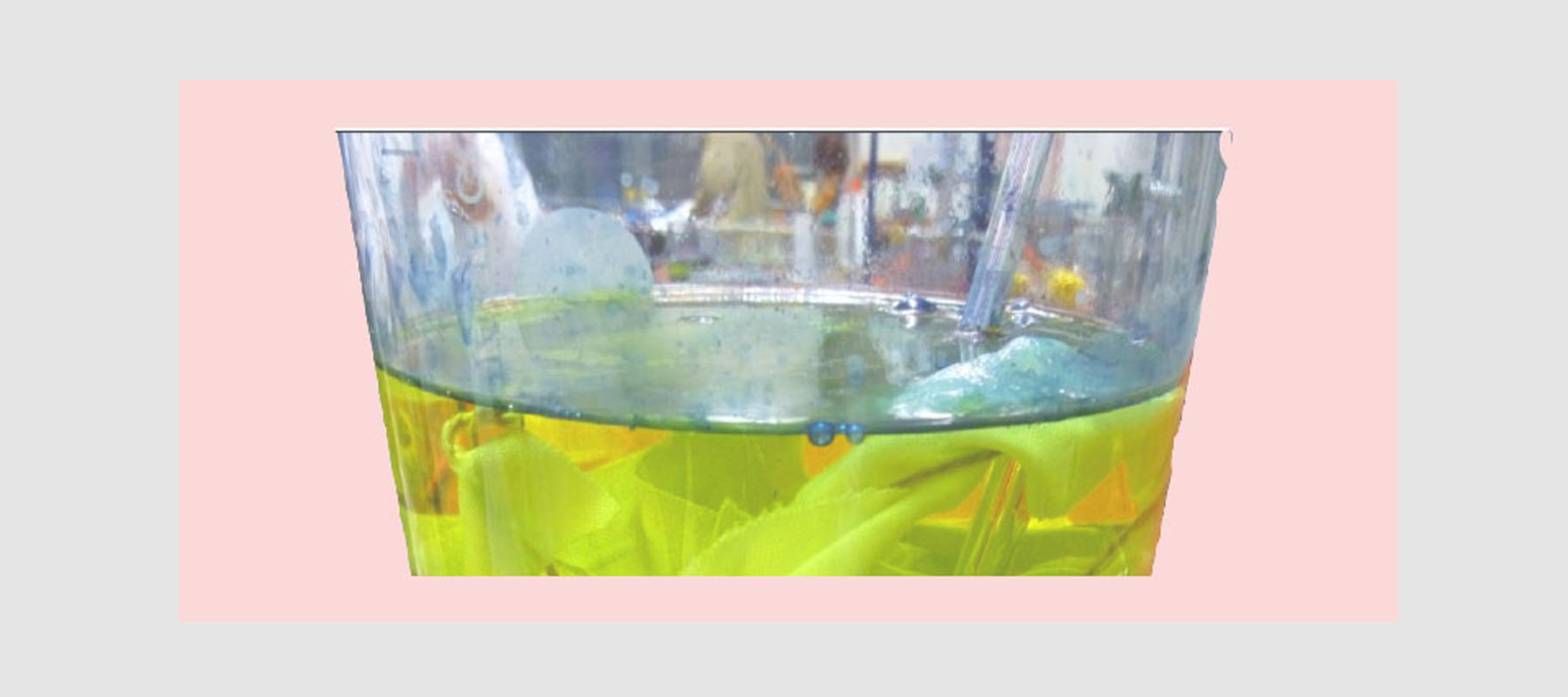 Synthese von Indigo mit Färben